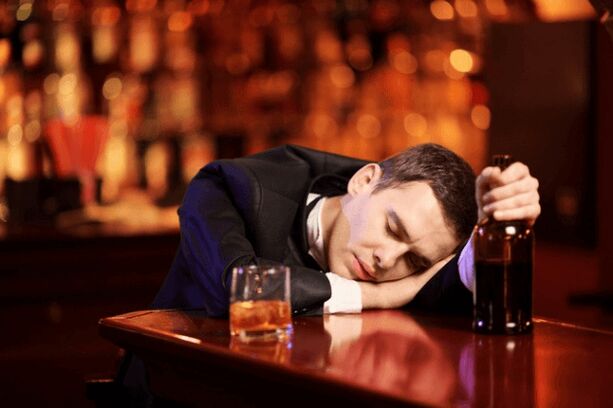 A szex előtti alkohol adagjának növelésével elalszik