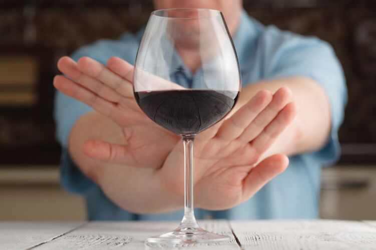 pohár bor és alkoholfogyasztás